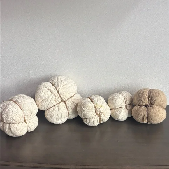 Vintage Sweater Pumpkins set of 5 - Picture 6 of 6